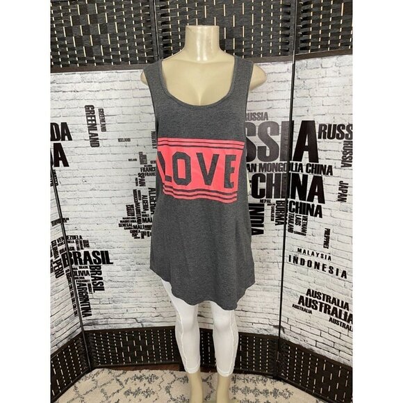 Free Kisses Plus 1X Gray Love Coral Statement Graphic Tank Top - Picture 1 of 6